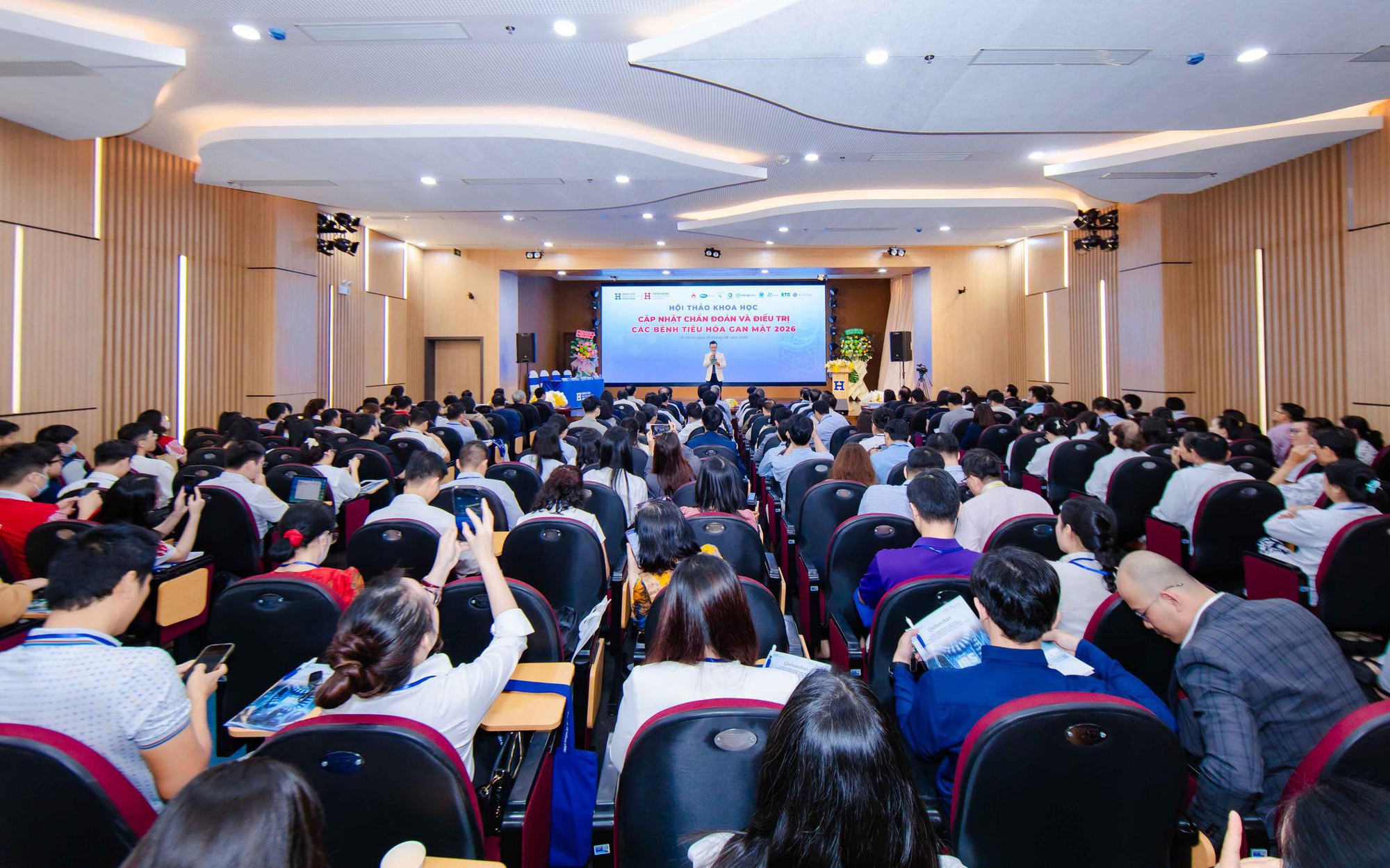 Viêm gan B: Hai mươi năm chủ quan và cái giá bằng cả một gia đình- Ảnh 4.