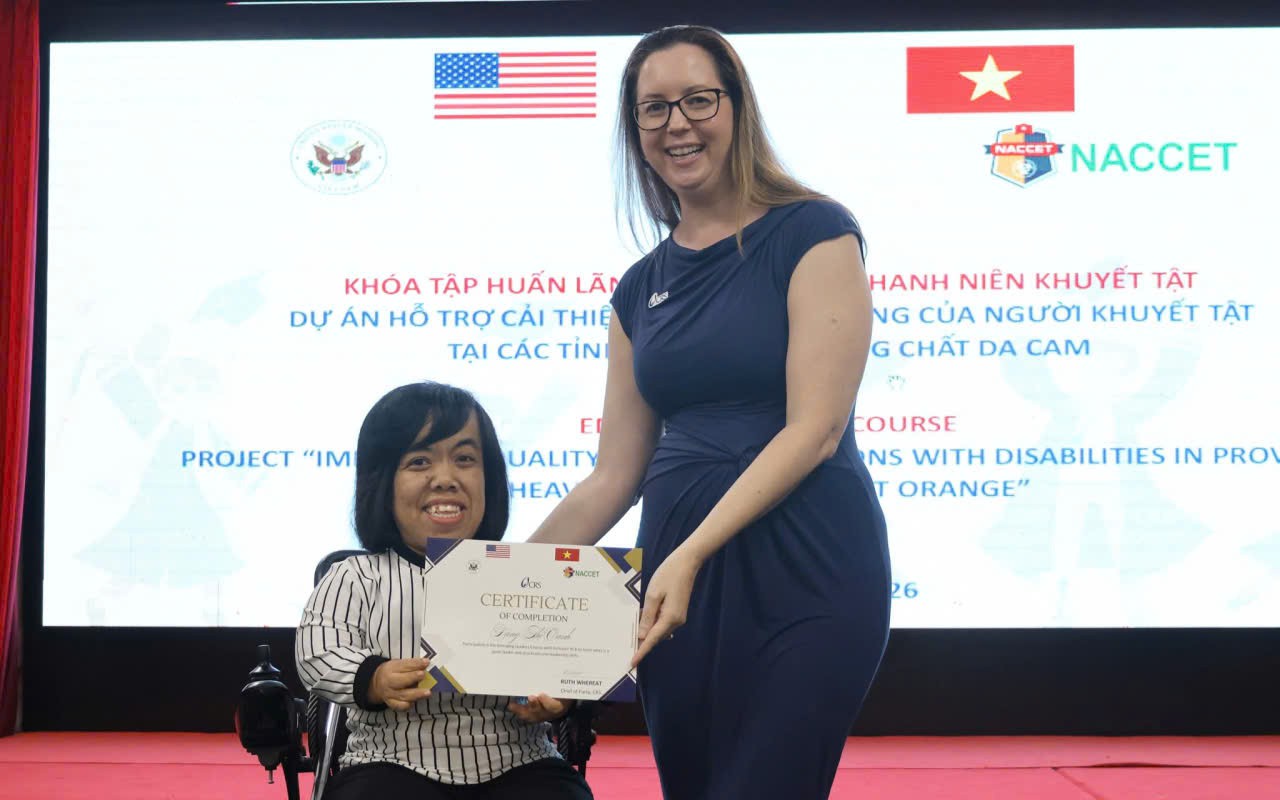30 tuổi trở lại trường, nam sinh khuyết tật nhận giải 'Tỏa sáng nghị lực Việt'- Ảnh 5.