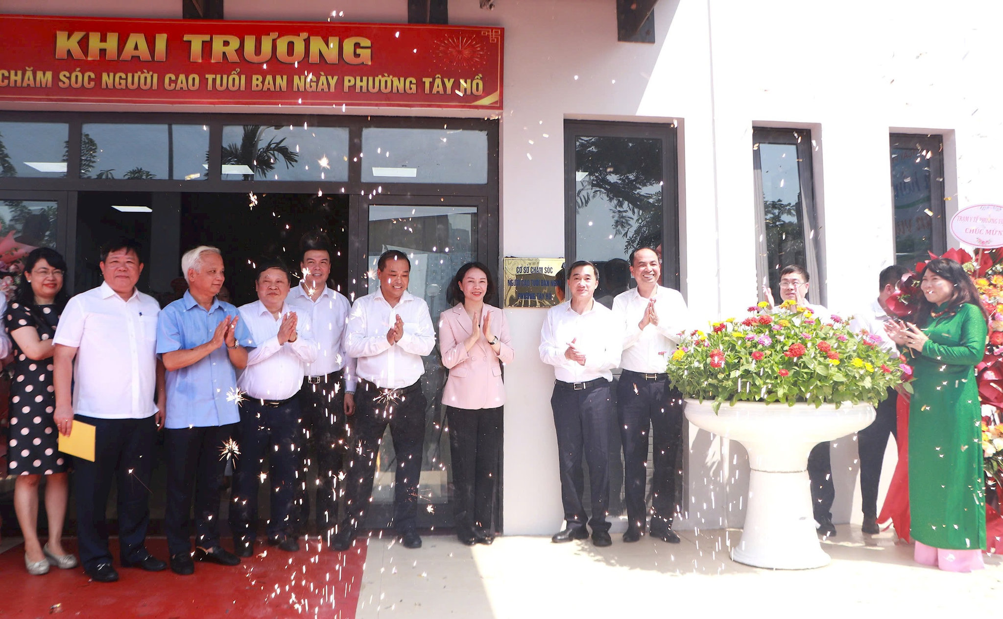 Thứ trưởng Trần Văn Thuấn: Chăm sóc người cao tuổi không thể chỉ bắt đầu khi có bệnh- Ảnh 2.