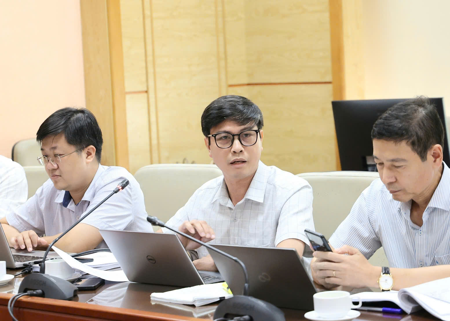 Gallery - Xây dựng Chính sách quốc gia về dược hướng đến 3 mục tiêu: Sức khỏe nhân dân, an ninh thuốc và phát triển ngành dược - image 9
