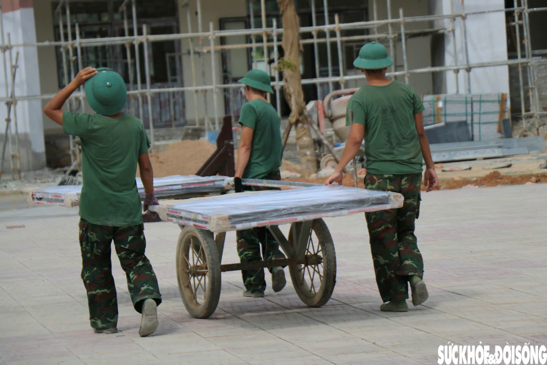 Cận cảnh trường nội trú liên cấp ở vùng cao A Lưới trước ngày về đích- Ảnh 5.