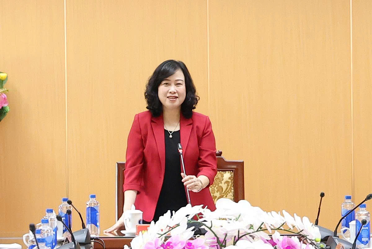 Bộ trưởng Đào Hồng Lan trao quyết định tiếp nhận, điều động, bổ nhiệm lãnh đạo Cục An toàn thực phẩm, Quỹ Phòng bệnh- Ảnh 6.