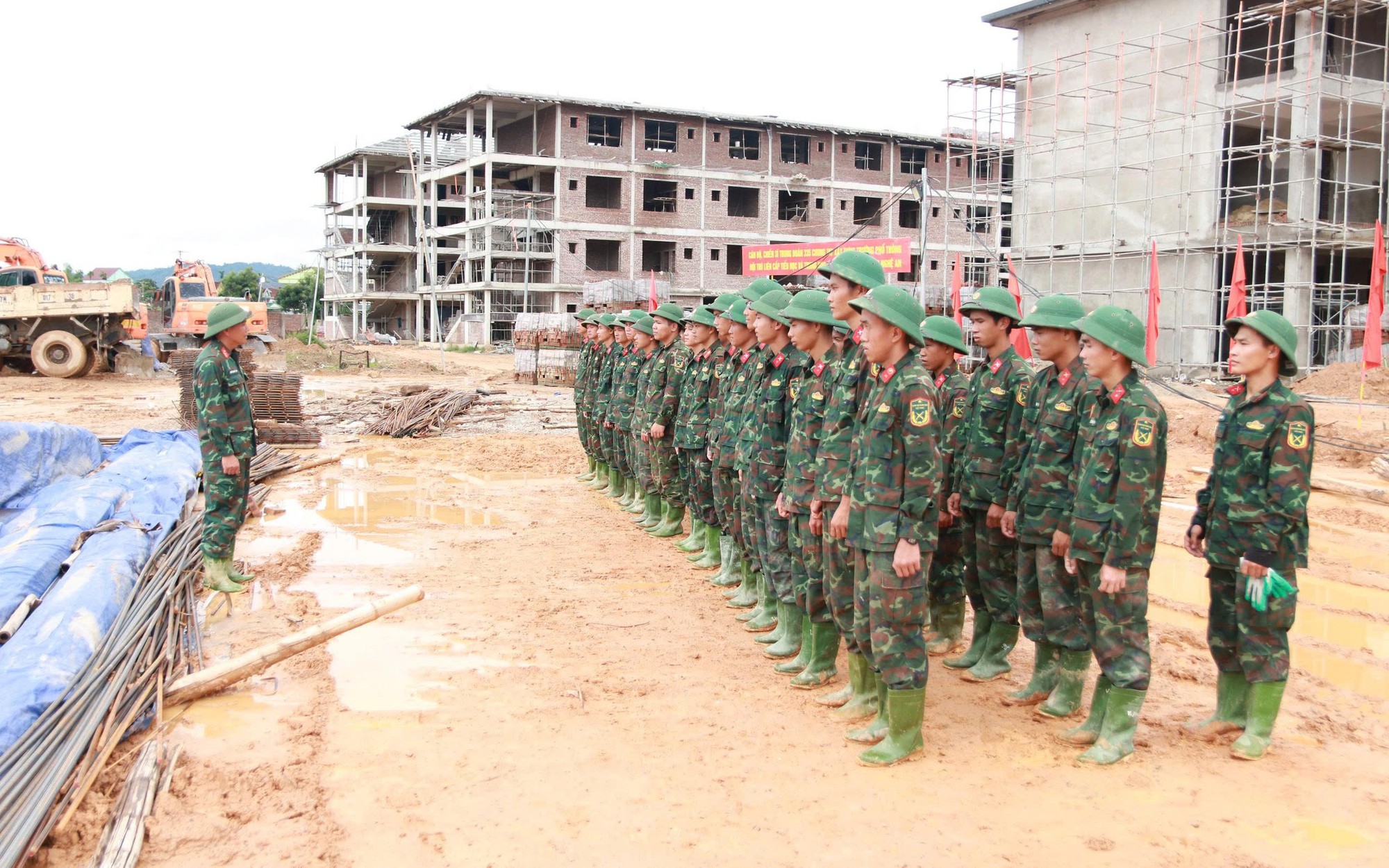 Ngày mới ở những ngôi trường nội trú vùng biên Nghệ An- Ảnh 6.