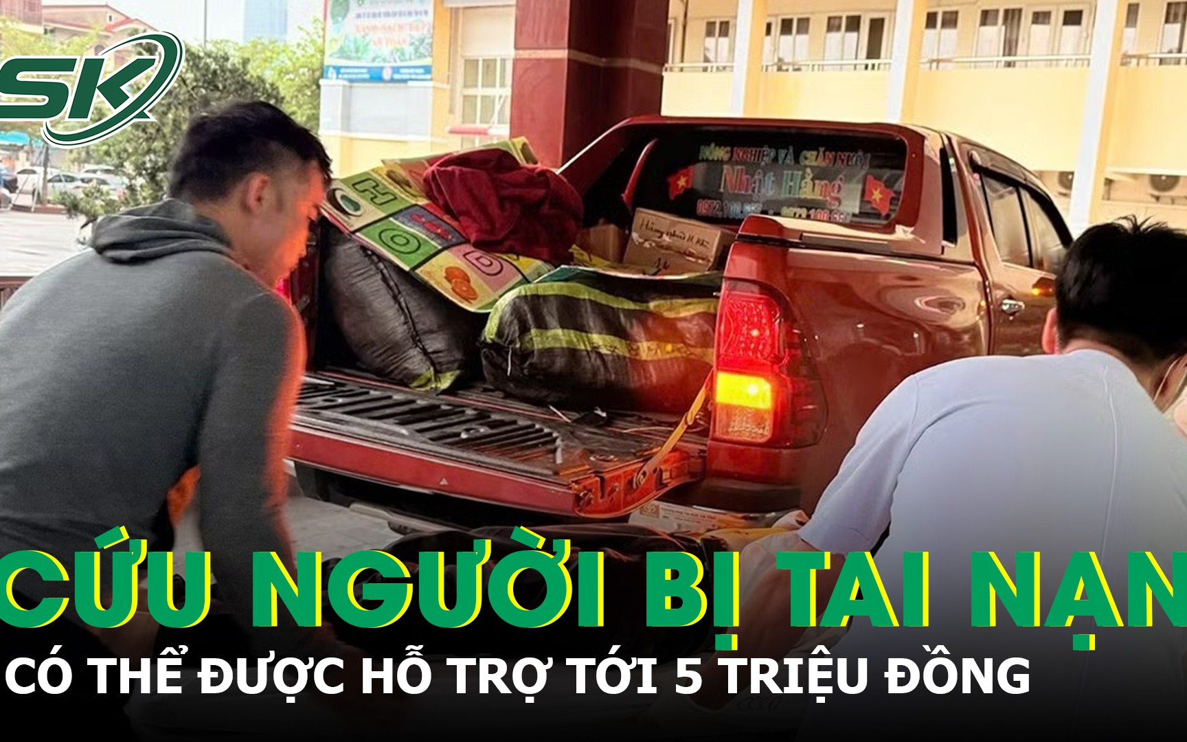 Ô tô khách tông vào đuôi xe container trên cao tốc, hàng chục người nhập viện- Ảnh 2.