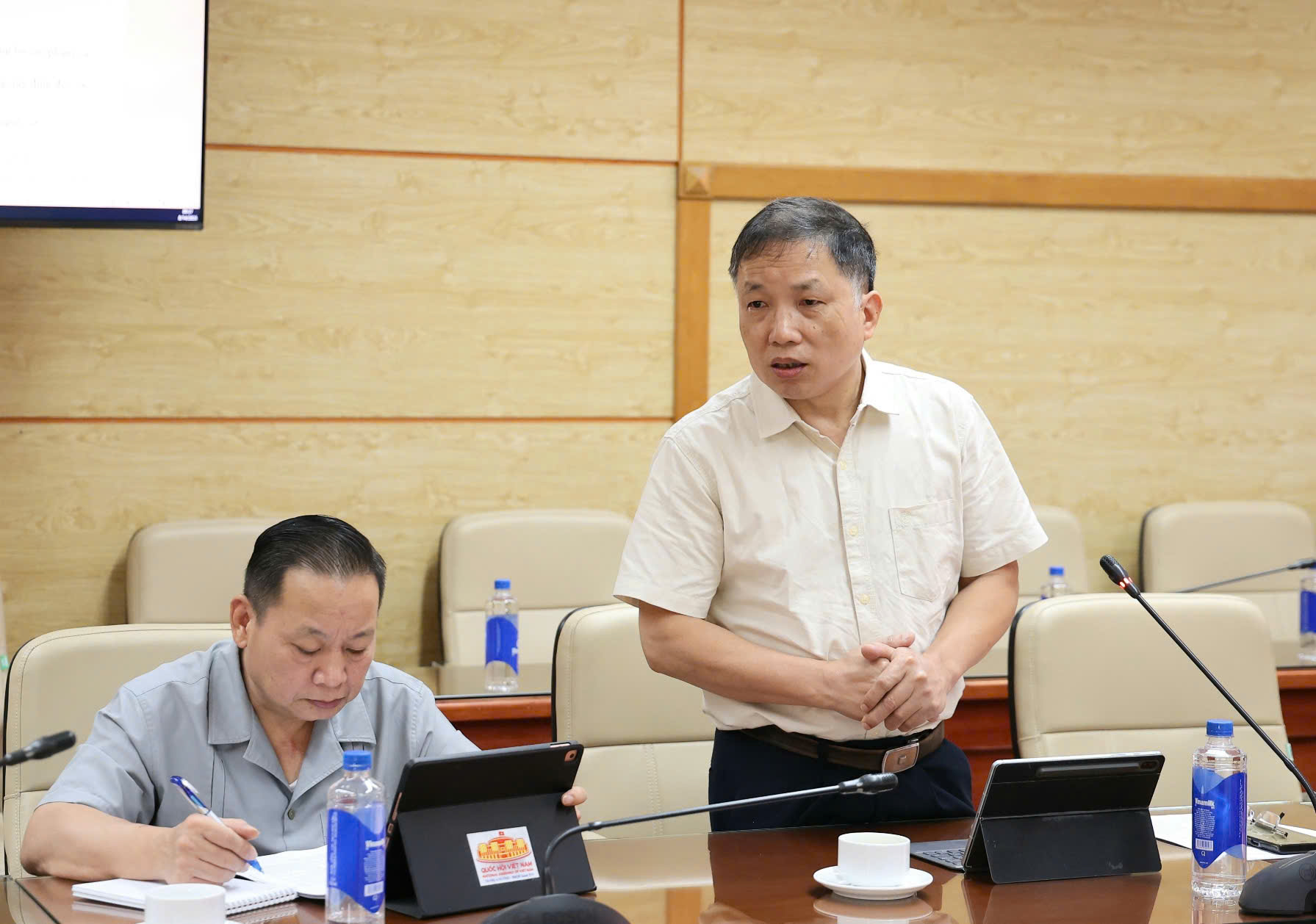 Gallery - Bộ trưởng Đào Hồng Lan: Sửa Luật An toàn thực phẩm phải đáp ứng yêu cầu thực tiễn, bảo vệ sức khỏe người dân - image 4
