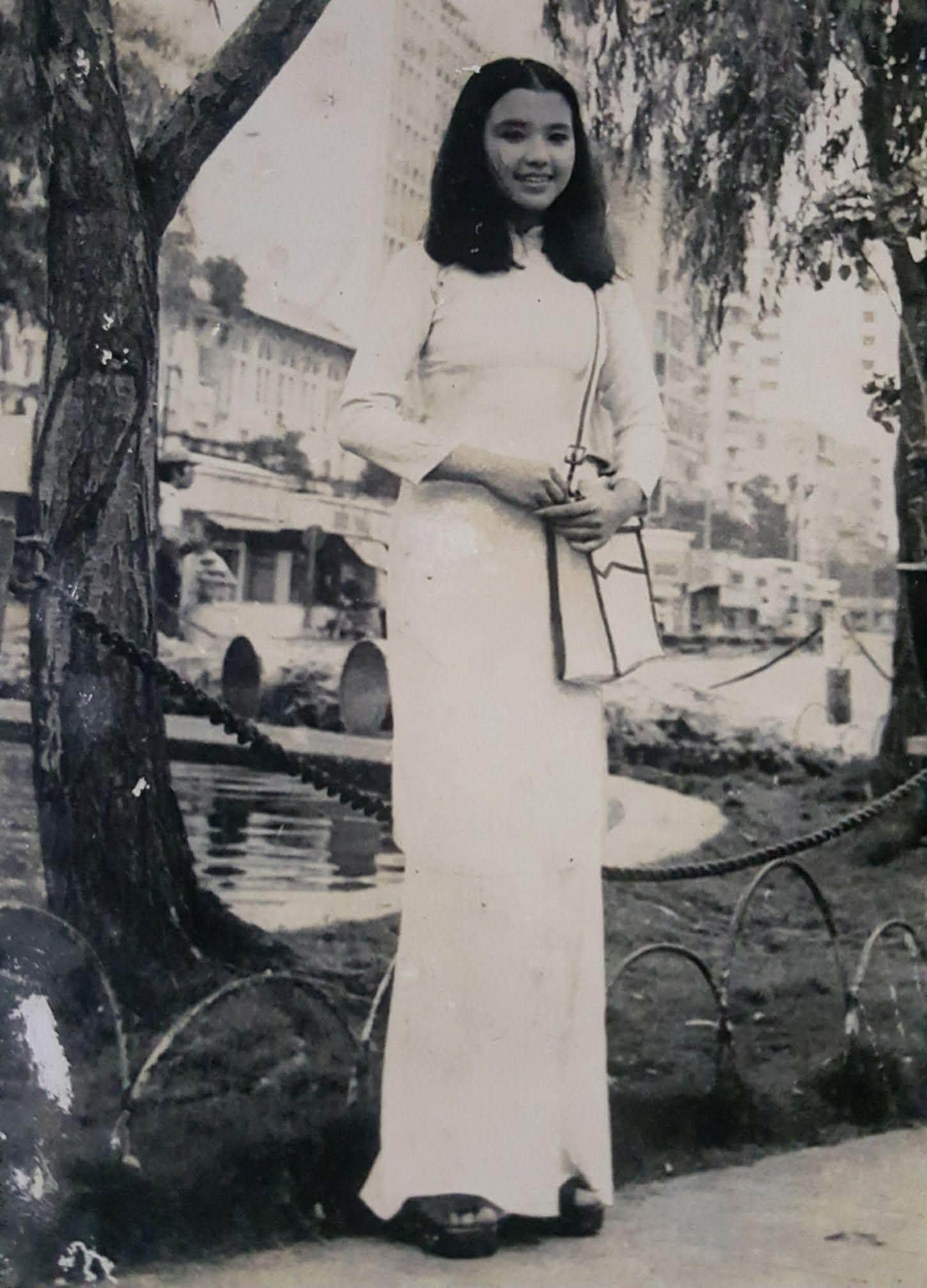 'Em bé Hà Nội' NSND Lan Hương tung bộ ảnh xưa, khán giả khen ngợi hết lời- Ảnh 6.