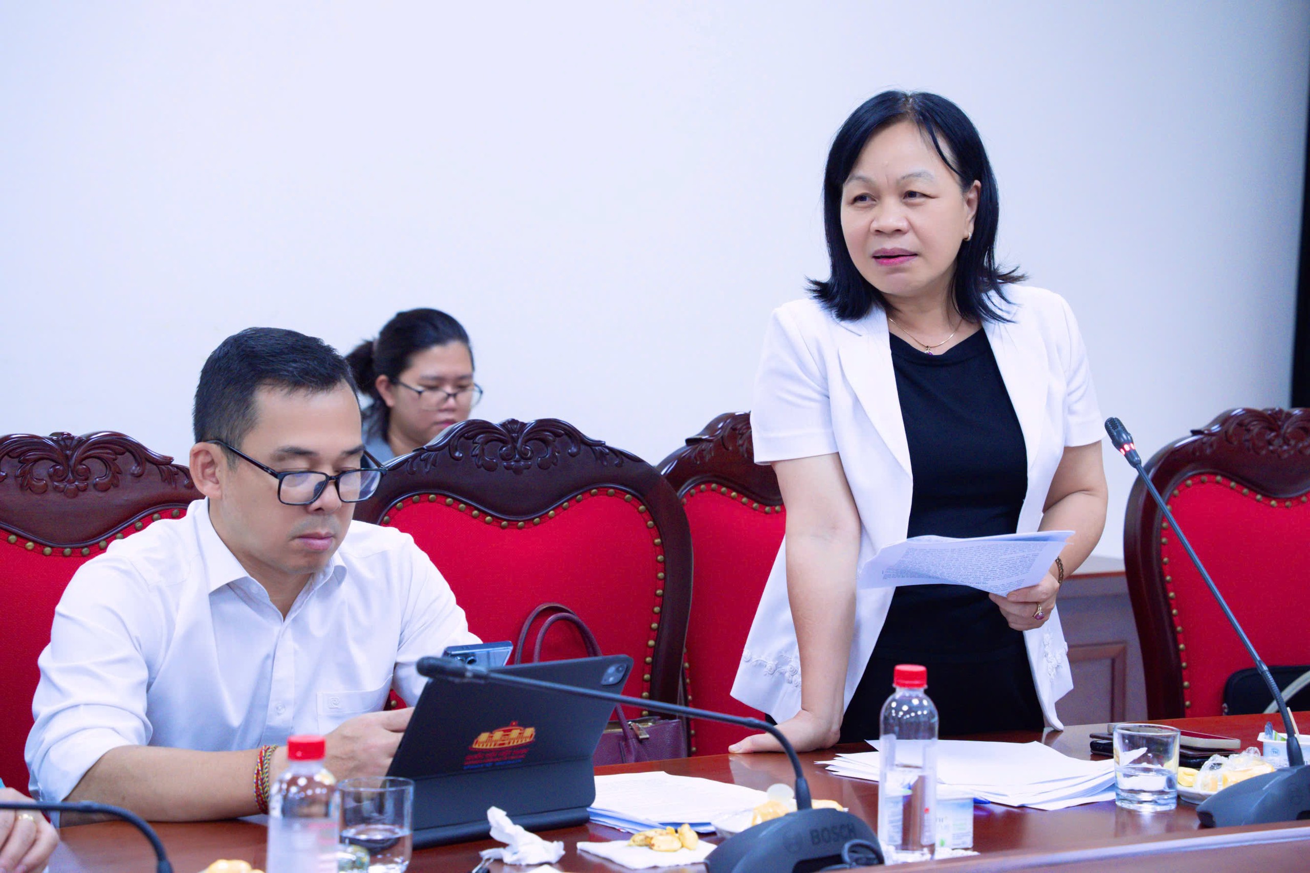 Gallery - Sửa Luật Đất đai: Đề xuất miễn, giảm tiền sử dụng đất cho phụ nữ yếu thế - image 1