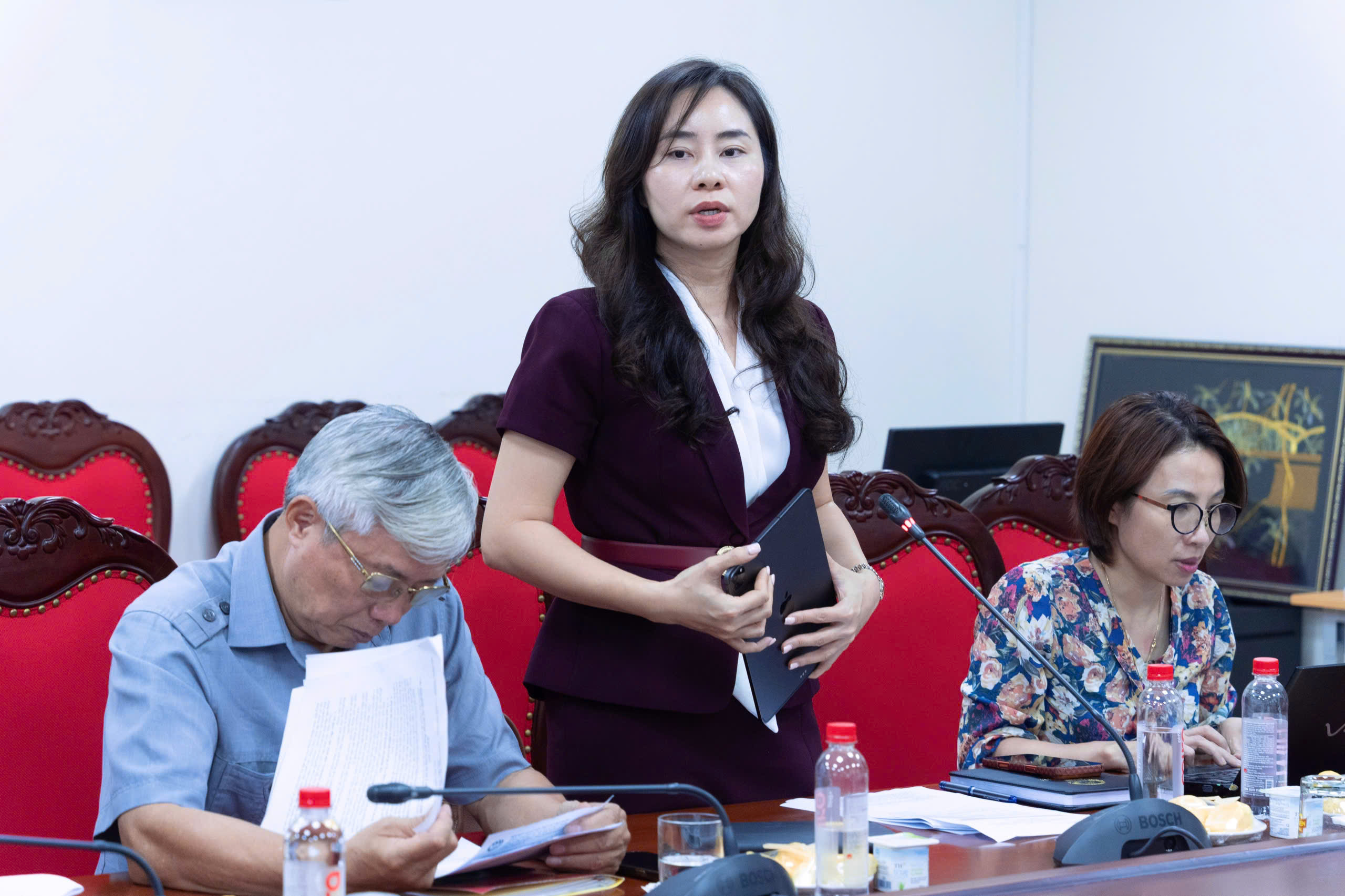 Gallery - Sửa Luật Đất đai: Đề xuất miễn, giảm tiền sử dụng đất cho phụ nữ yếu thế - image 3