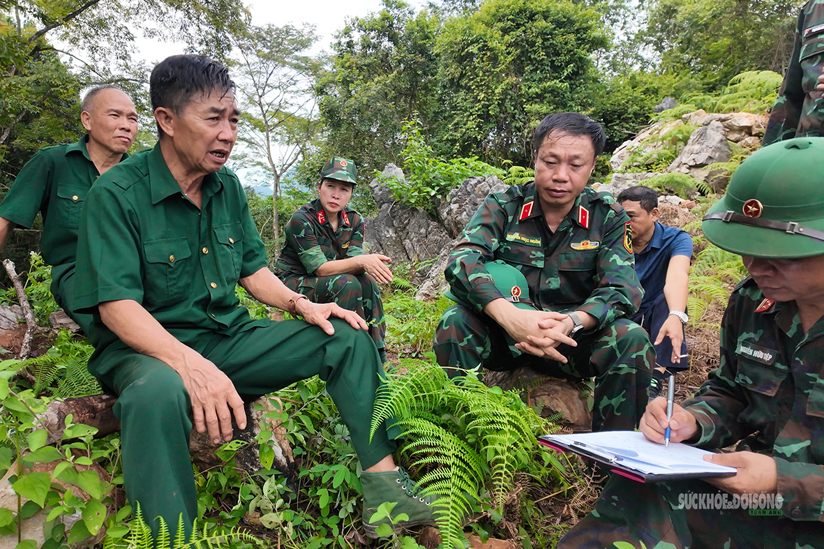 Trở lại 'Lò vôi thế kỷ', cựu binh bật khóc ôm di cốt đồng đội - Ảnh 4.