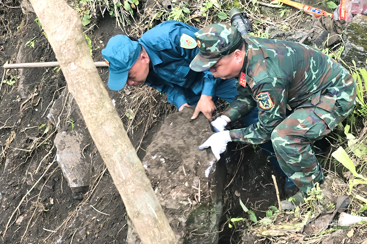 Dân quân nơi biên cương góp sức tìm hài cốt liệt sĩ giữa núi rừng Vị Xuyên - Ảnh 7.