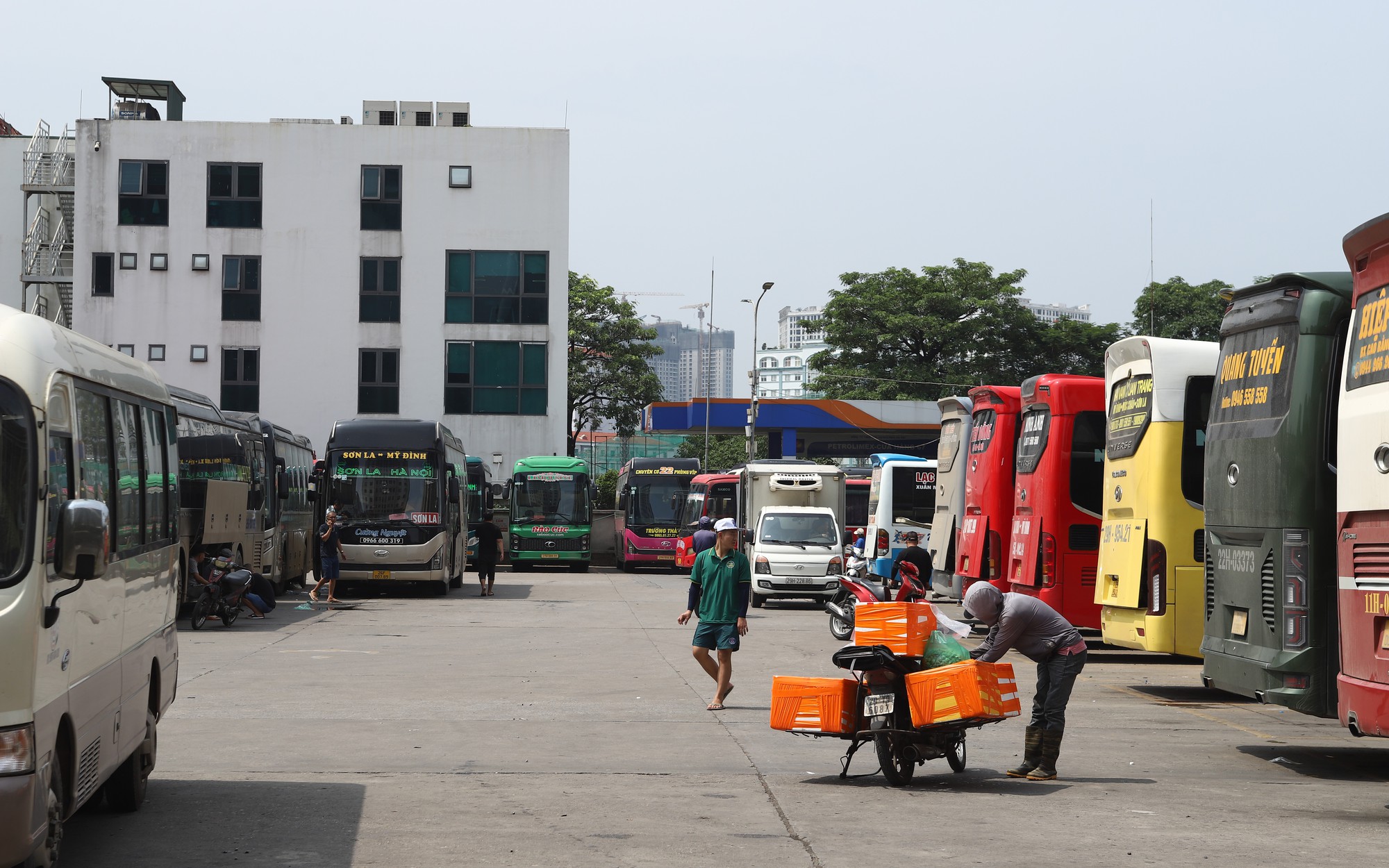Vệ sinh đường phố Hà Nội: chỉnh trang hạ tầng và khơi thông thoát nước trước kỳ nghỉ lễ