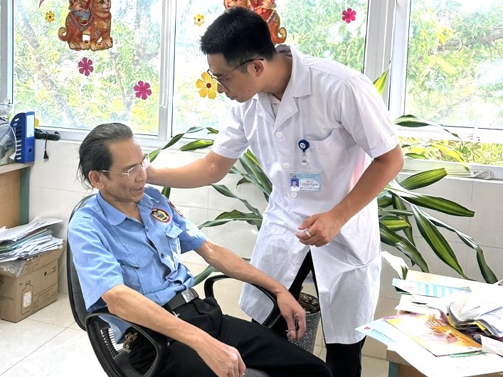 Tư vấn cai nghiện thuốc lá: Hơn 275.000 lượt bệnh nhân được hỗ trợ - Ảnh 2.