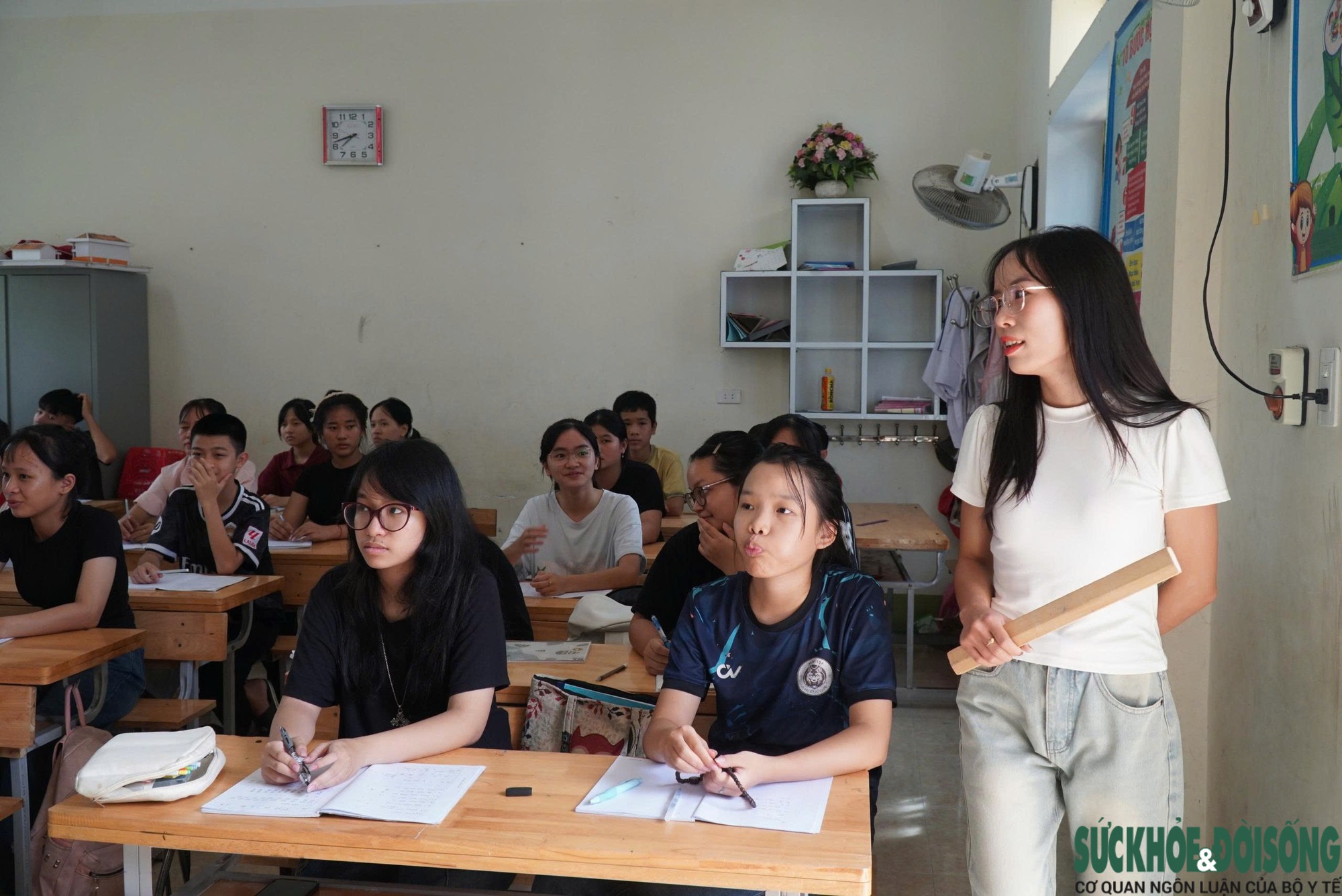 Cô gái Nghệ An dạy tiếng Trung miễn phí cho người dân quê nhà - Ảnh 3.