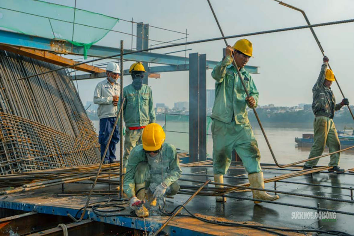 Cầu Trần Hưng Đạo tăng tốc thi công - Ảnh 8.