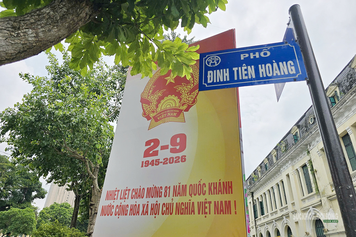 Hà Nội rực rỡ cờ hoa chào mừng Cách mạng Tháng Tám và Quốc khánh 2/9- Ảnh 8.