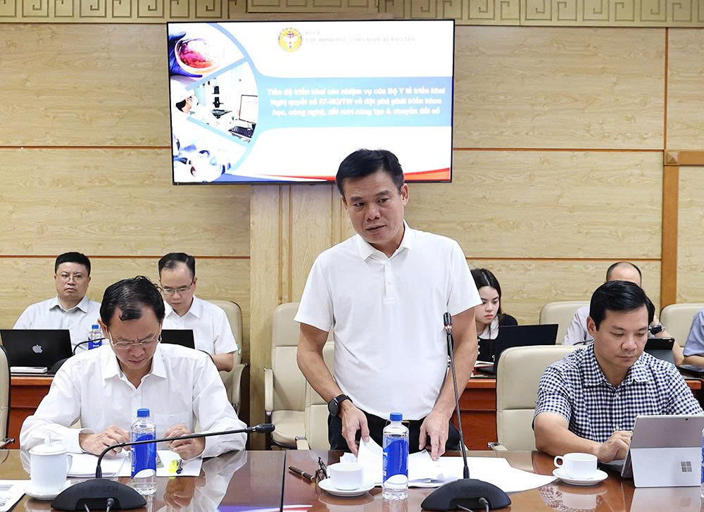 Bộ trưởng Đào Hồng Lan yêu cầu siết tiến độ, đẩy nhanh chuyển đổi số y tế- Ảnh 4.