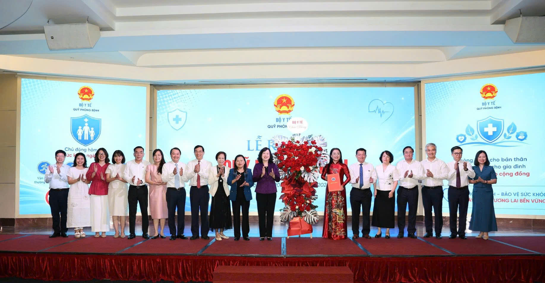Bộ trưởng Đào Hồng Lan: Đầu tư cho phòng bệnh là đầu tư cho sức khỏe và tương lai- Ảnh 5.