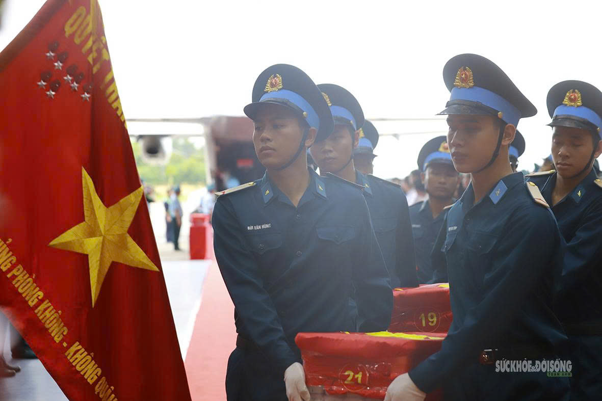 Gallery - Hà Nội tiếp nhận hơn 7.000 mẫu hài cốt liệt sĩ phục vụ giám định ADN - image 2