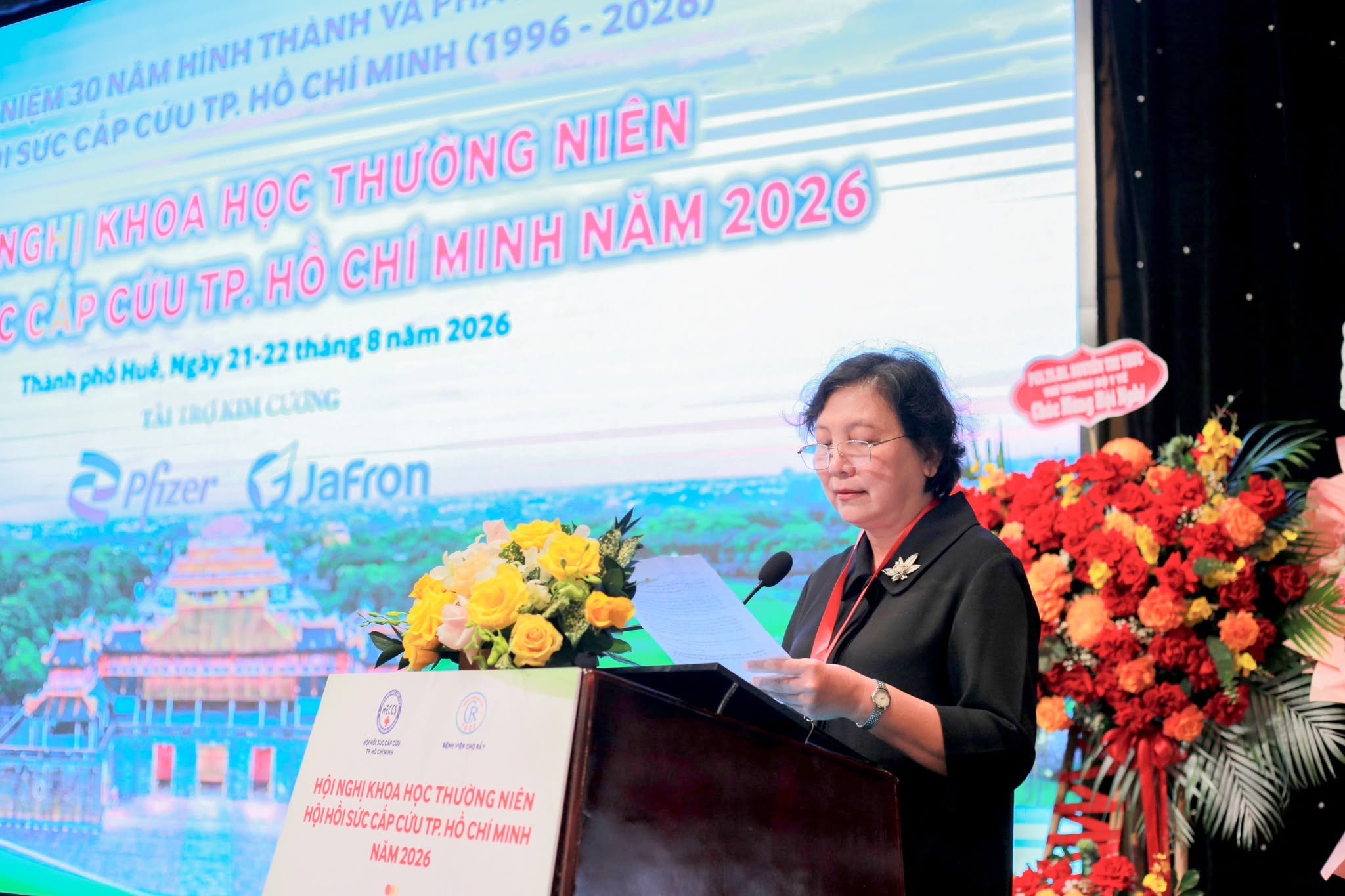 Hồi sức cấp cứu chuyển mạnh sang điều trị chuyên sâu, chính xác và cá thể hóa - Ảnh 2.
