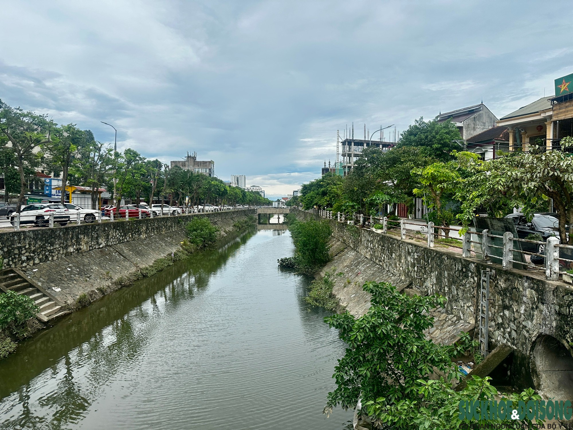 Kênh Bắc ở Nghệ An tính phương án ngầm hóa sau nhiều năm ô nhiễm - Ảnh 1.