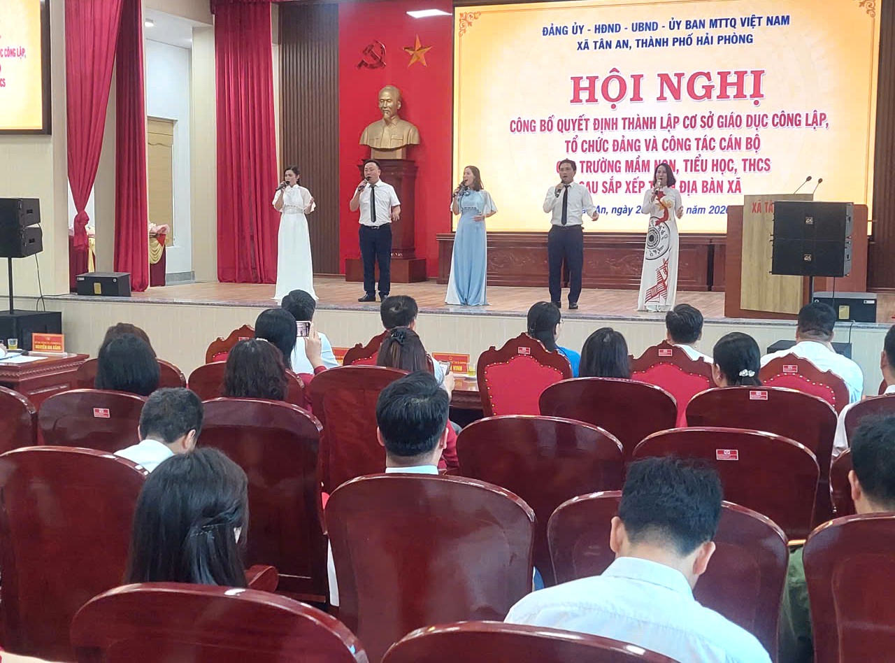 Trường học ở Hải Phòng sau sắp xếp sẵn sàng cho năm học mới - Ảnh 13.