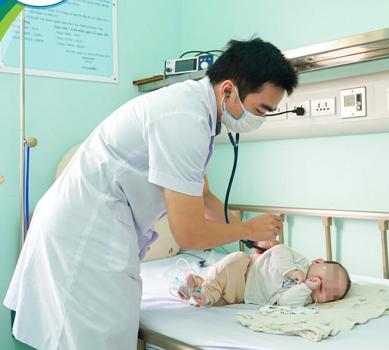 Bị RSV, trẻ khỏe mạnh cũng có thể trở nặng nhanh, phải vào hồi sức tích cực - Ảnh 5.
