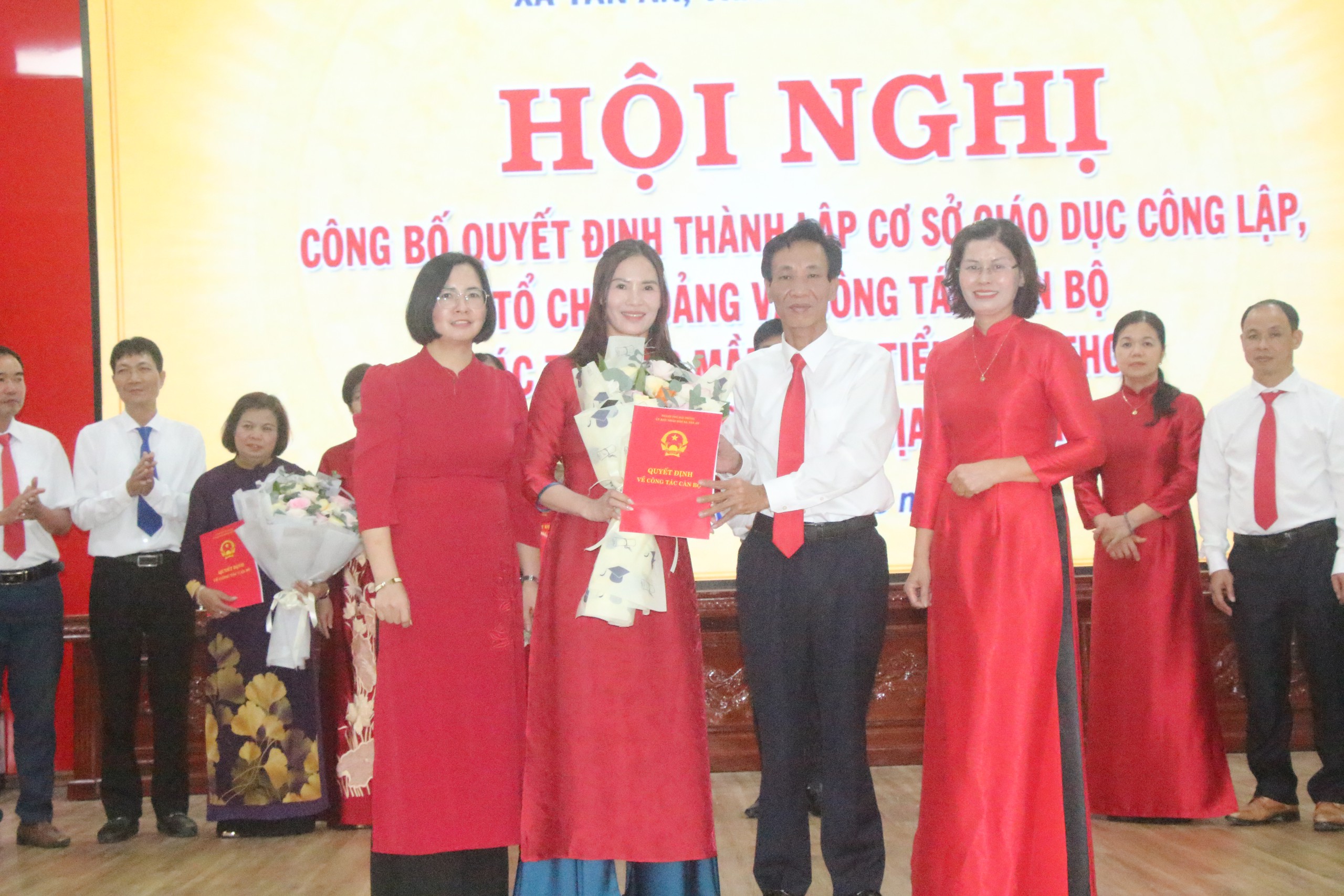 Trường học ở Hải Phòng sau sắp xếp sẵn sàng cho năm học mới - Ảnh 8.