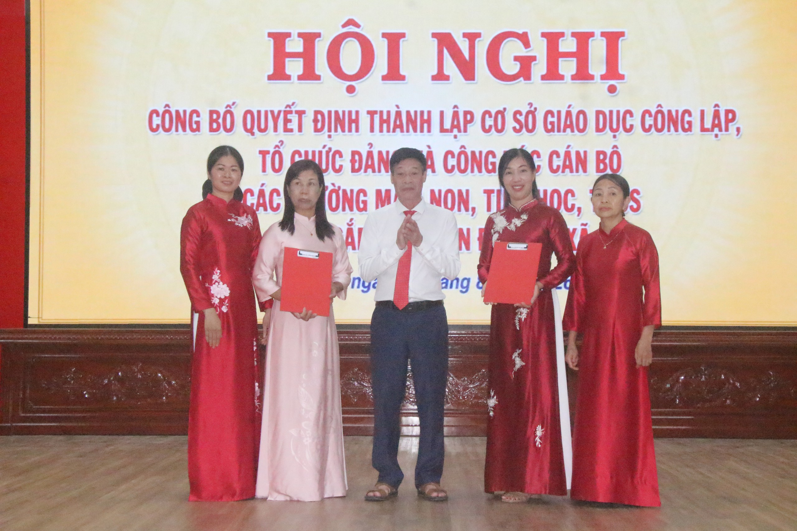 Trường học ở Hải Phòng sau sắp xếp sẵn sàng cho năm học mới - Ảnh 14.
