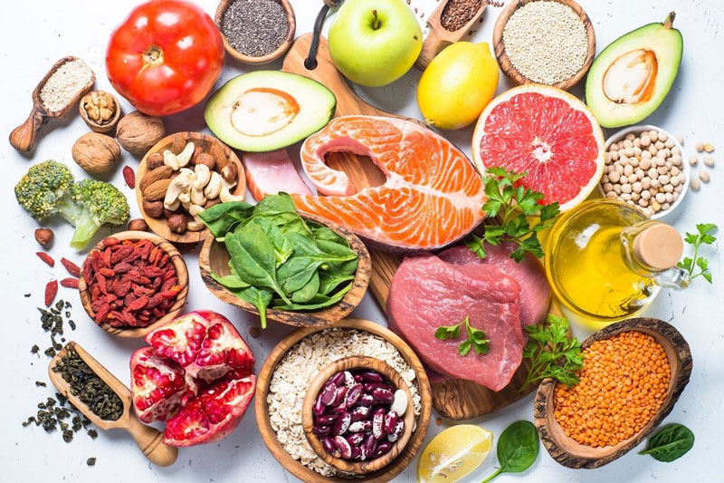 Dùng thuốc hạ huyết áp lâu dài có cần bổ sung thêm vitamin và khoáng chất? - Ảnh 2.