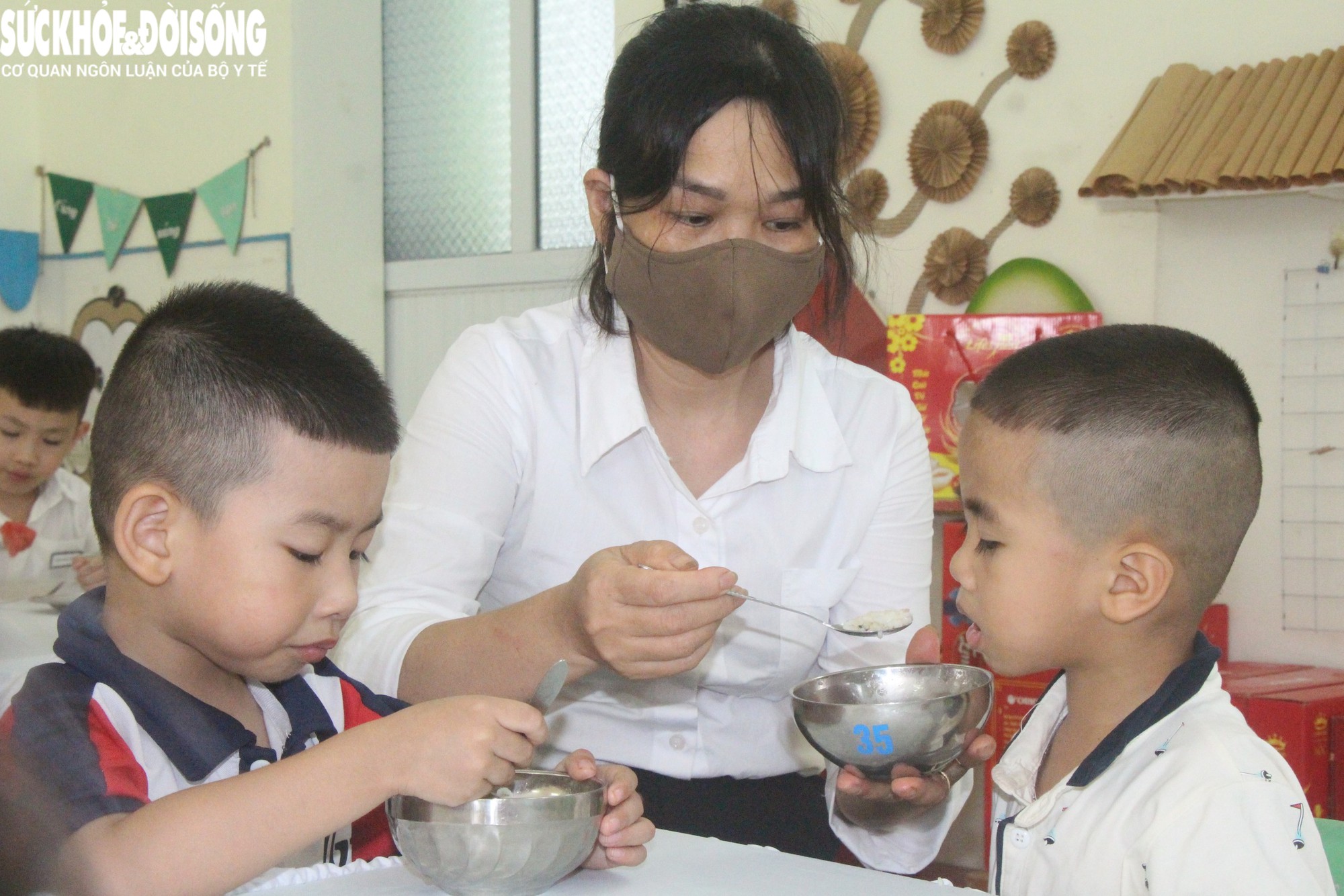Hải Phòng sẽ dừng hợp đồng với cơ sở nấu ăn trường học không bảo đảm ATTP- Ảnh 2.