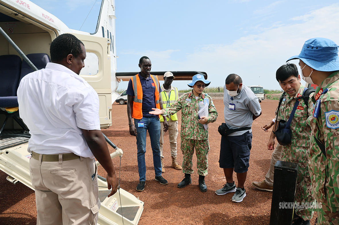 Hai Tổ Cấp cứu đường không Việt Nam đồng loạt kích hoạt nhiệm vụ khẩn tại Nam Sudan- Ảnh 5.