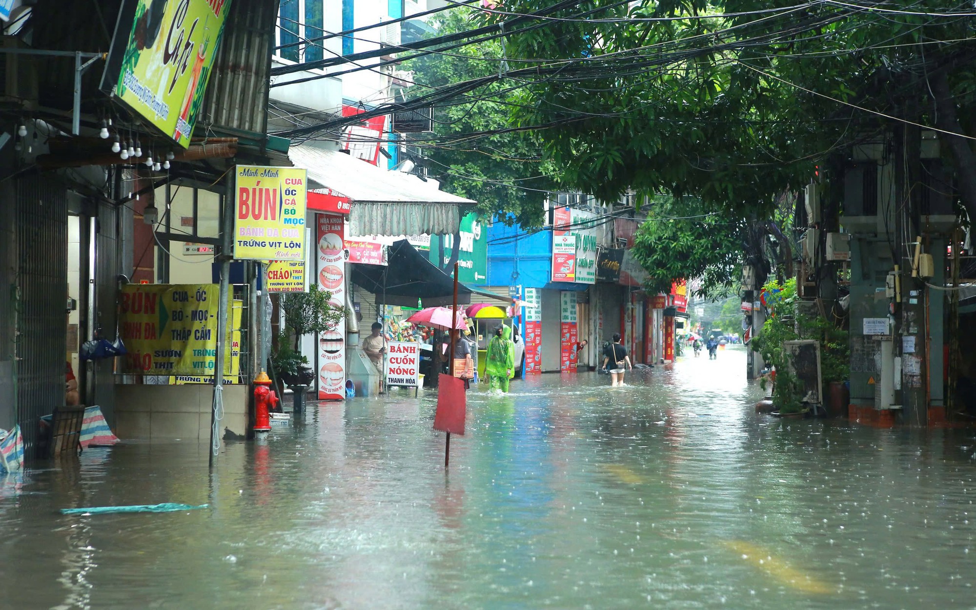 Cảnh Báo Mưa Dông Kèm Lốc Sét Tại Hà Nội: Những Điều Cần Lưu Ý