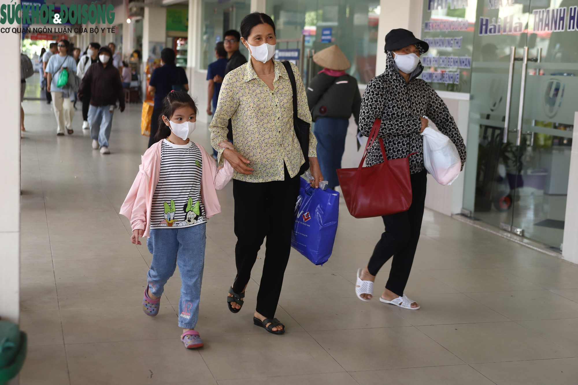 Trước nghỉ lễ 2/9: Các bến xe đông khách, chuyến về miền Trung kín chỗ- Ảnh 13.
