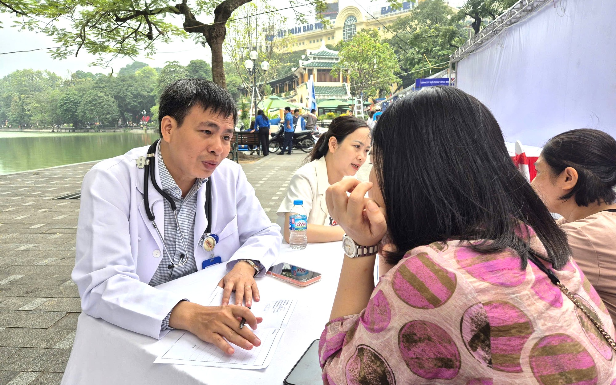 Bí quyết vận động giúp kiểm soát tốt đường huyết ở người đái tháo đường - Ảnh 3.