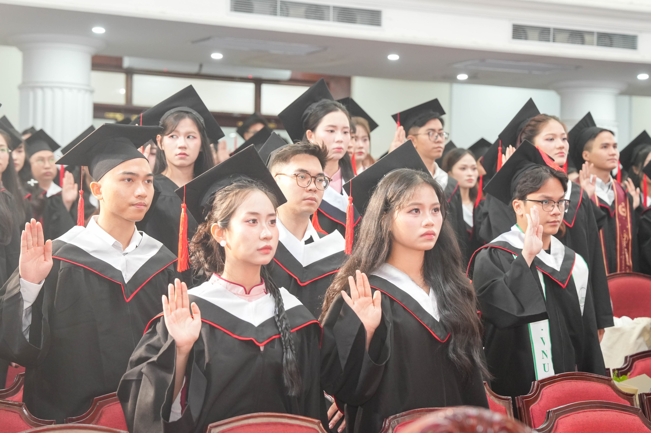 407 bác sĩ, dược sĩ, cử nhân bước vào hành trình chăm sóc sức khoẻ nhân dân- Ảnh 4.