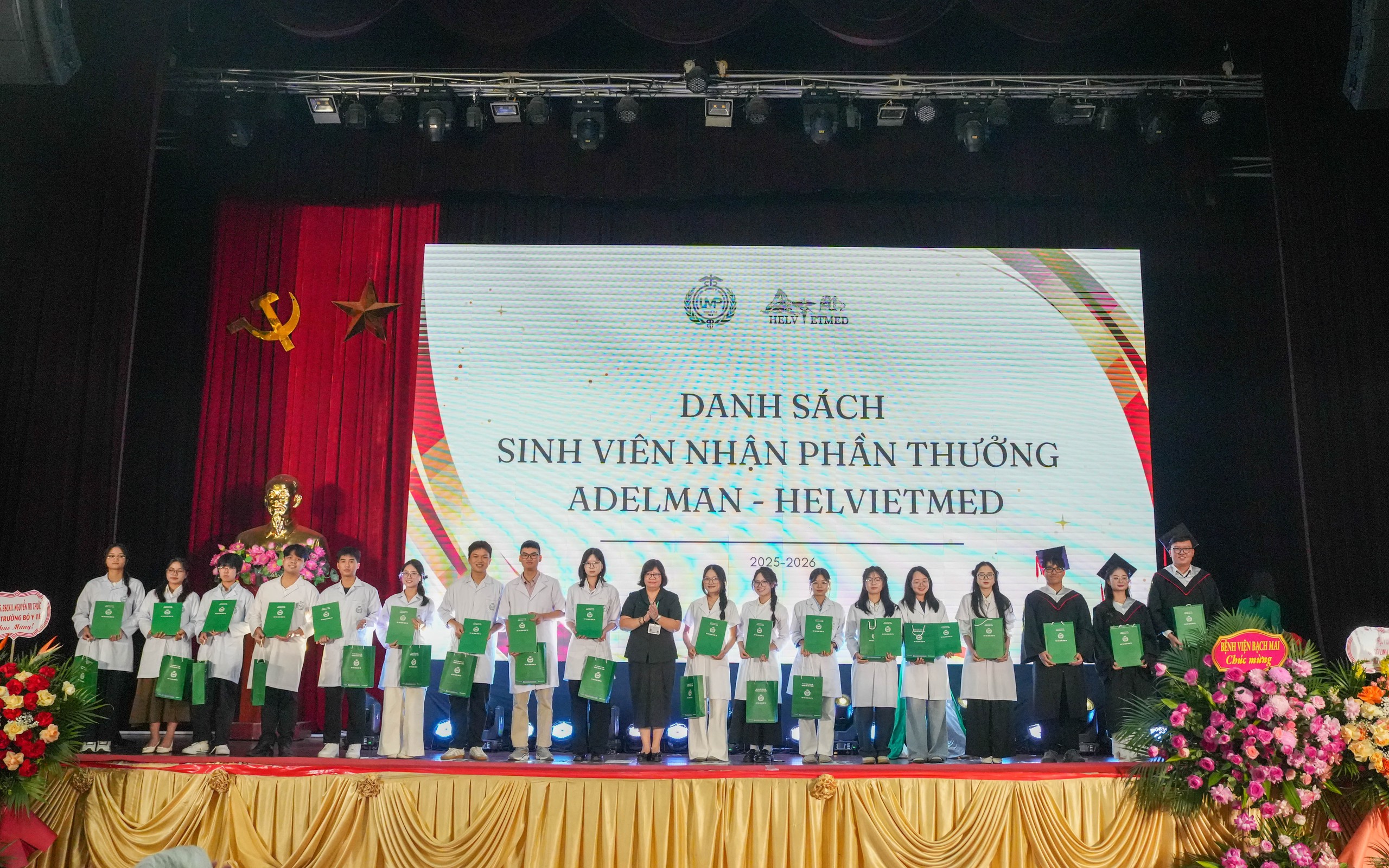 407 bác sĩ, dược sĩ, cử nhân bước vào hành trình chăm sóc sức khoẻ nhân dân- Ảnh 5.