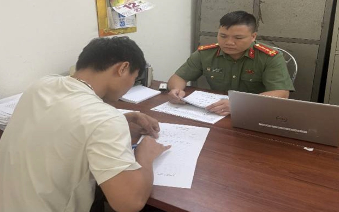 Bình luận sai sự thật, người phụ nữ 69 tuổi bị phạt 12,5 triệu đồng- Ảnh 2.