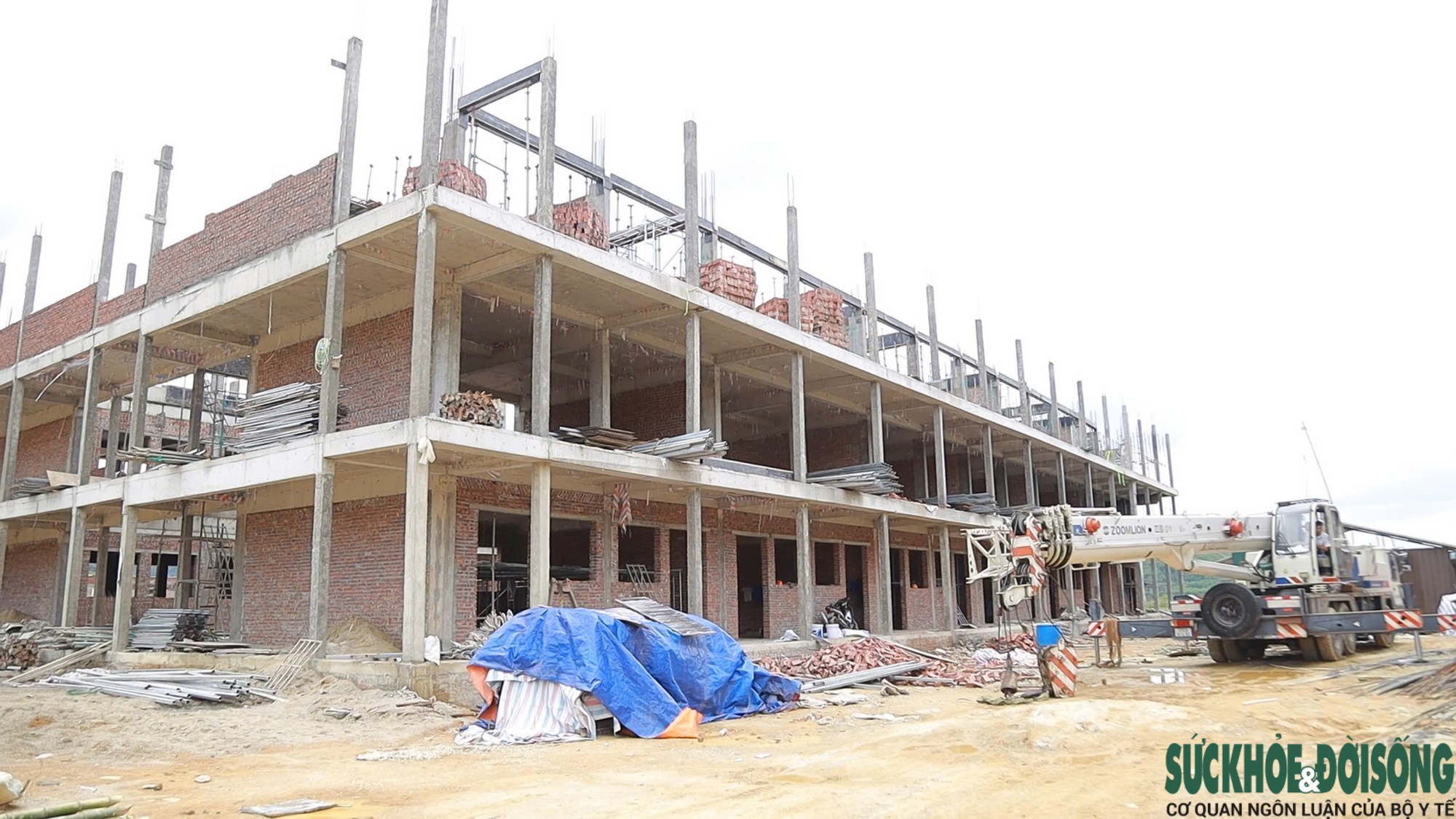 Đếm ngược tiến độ hoàn thành trường nội trú nơi vùng biên- Ảnh 2.