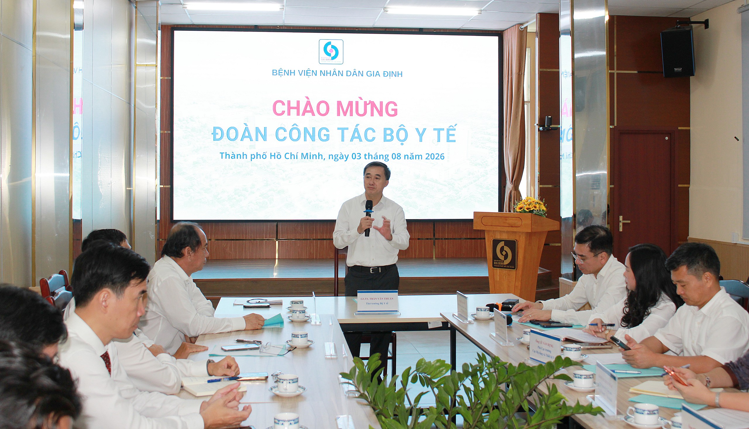 Gallery - Thứ trưởng Trần Văn Thuấn: TPHCM là điểm sáng về cấp cứu ngoại viện của cả nước - image 1