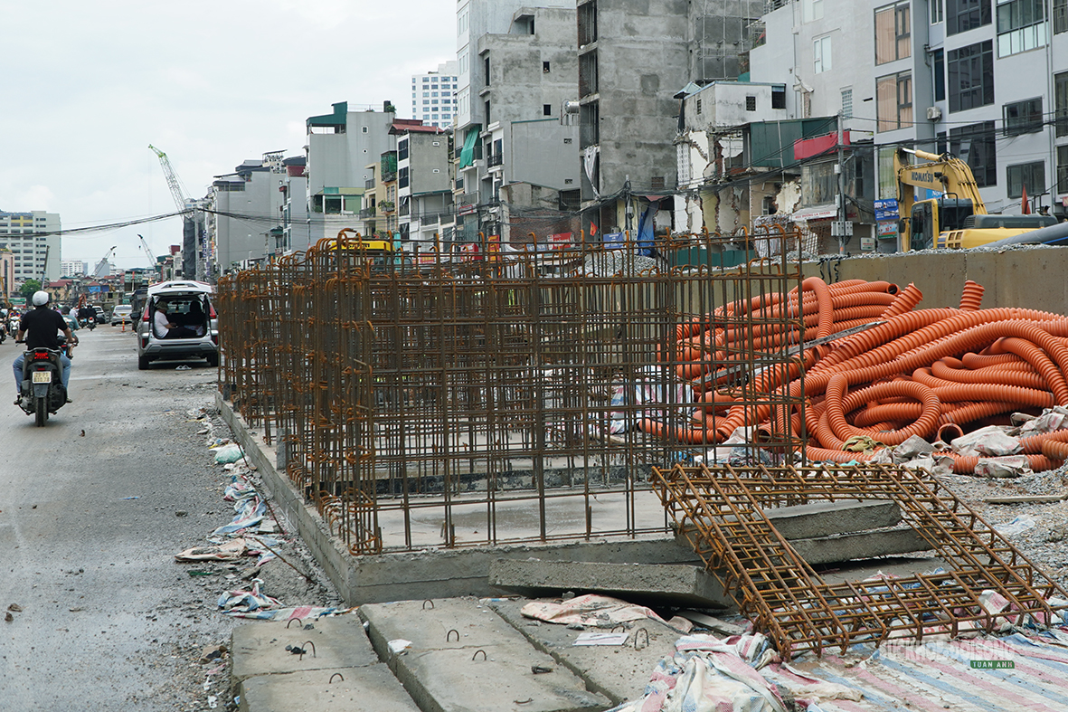 Cận cảnh tuyến Vành đai 1 dài hơn 2,2 km đang thi công ở Hà Nội- Ảnh 6.