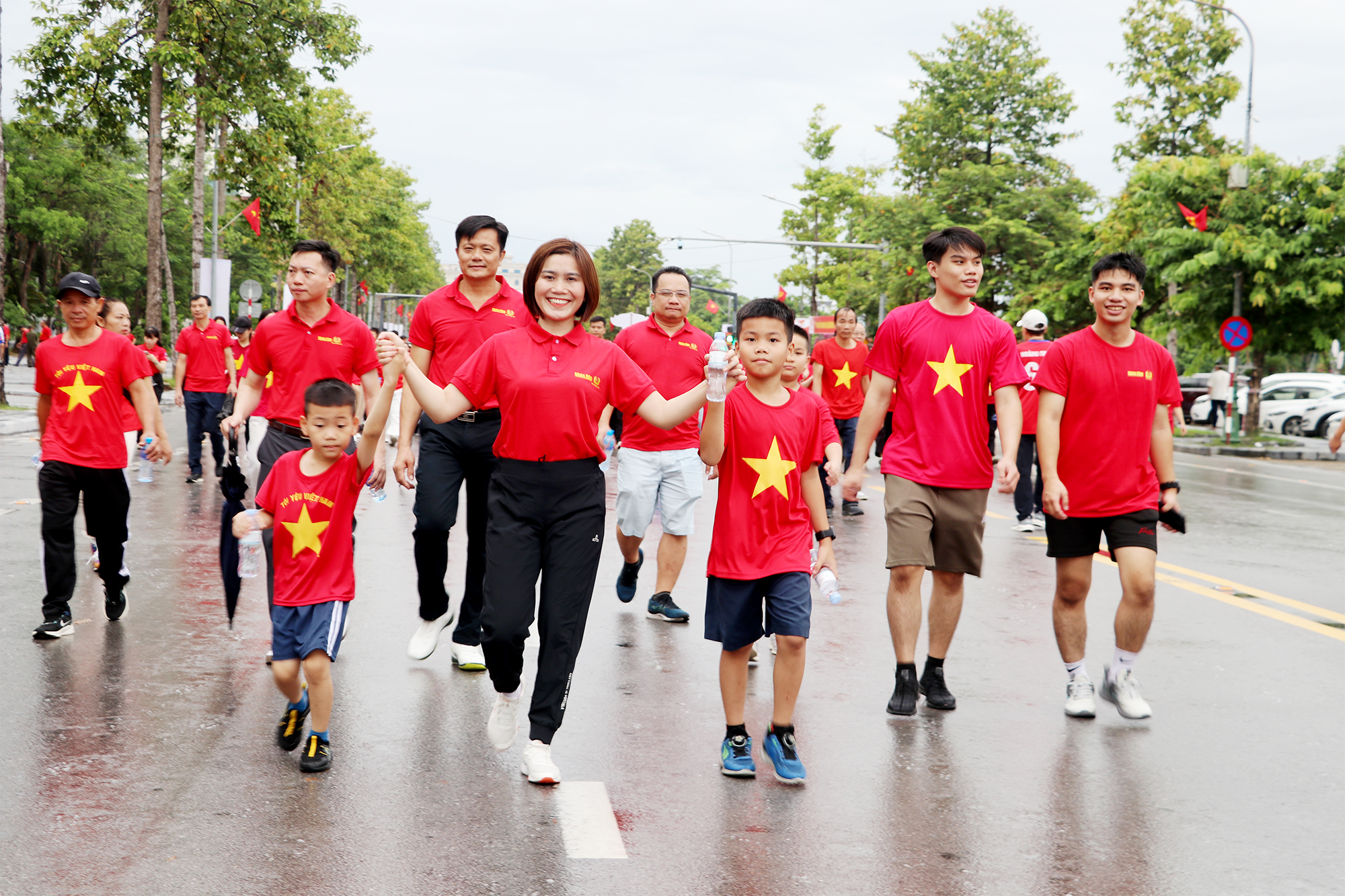 Gallery - Nghệ An sôi nổi hưởng ứng chương trình “Cùng Việt Nam tiến bước” - image 2
