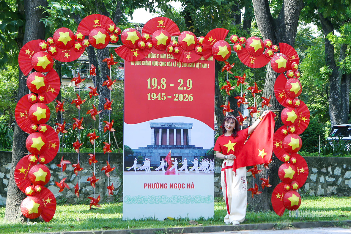 Phố Kim Mã thành điểm check-in rực rỡ dịp Quốc khánh- Ảnh 4.