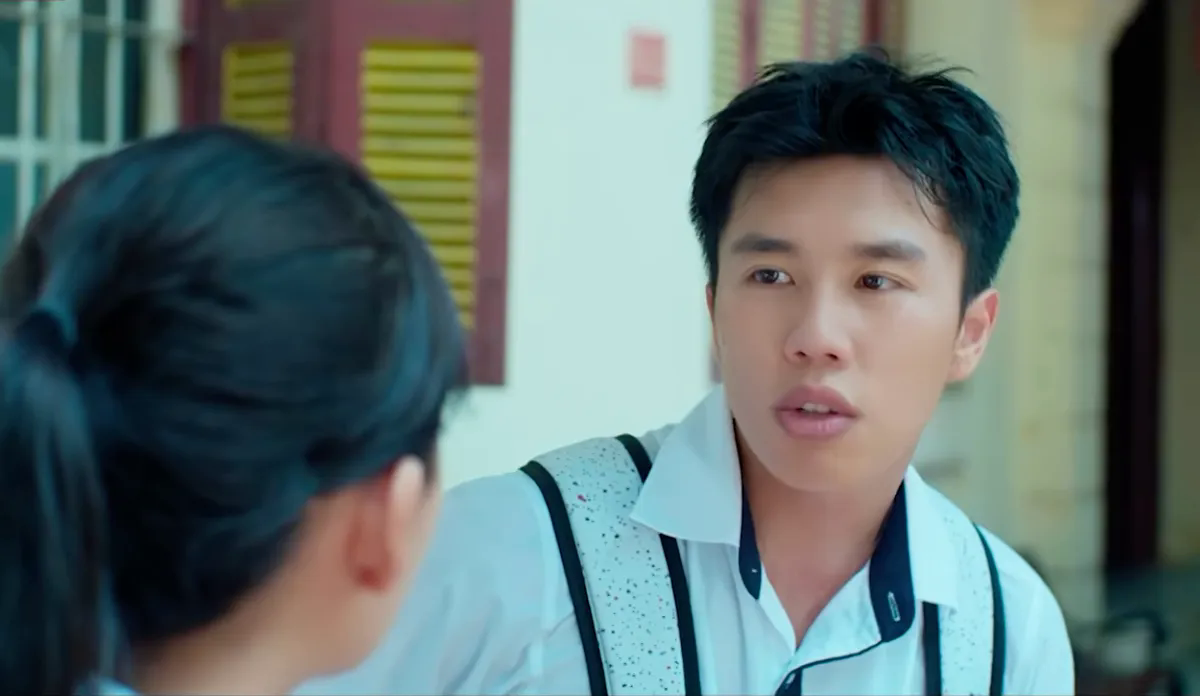 Nam diễn viên gây sốt trong 'Mùa hè năm ấy', ngoài đời là con trai nghệ sĩ nổi tiếng và giàu có- Ảnh 4.