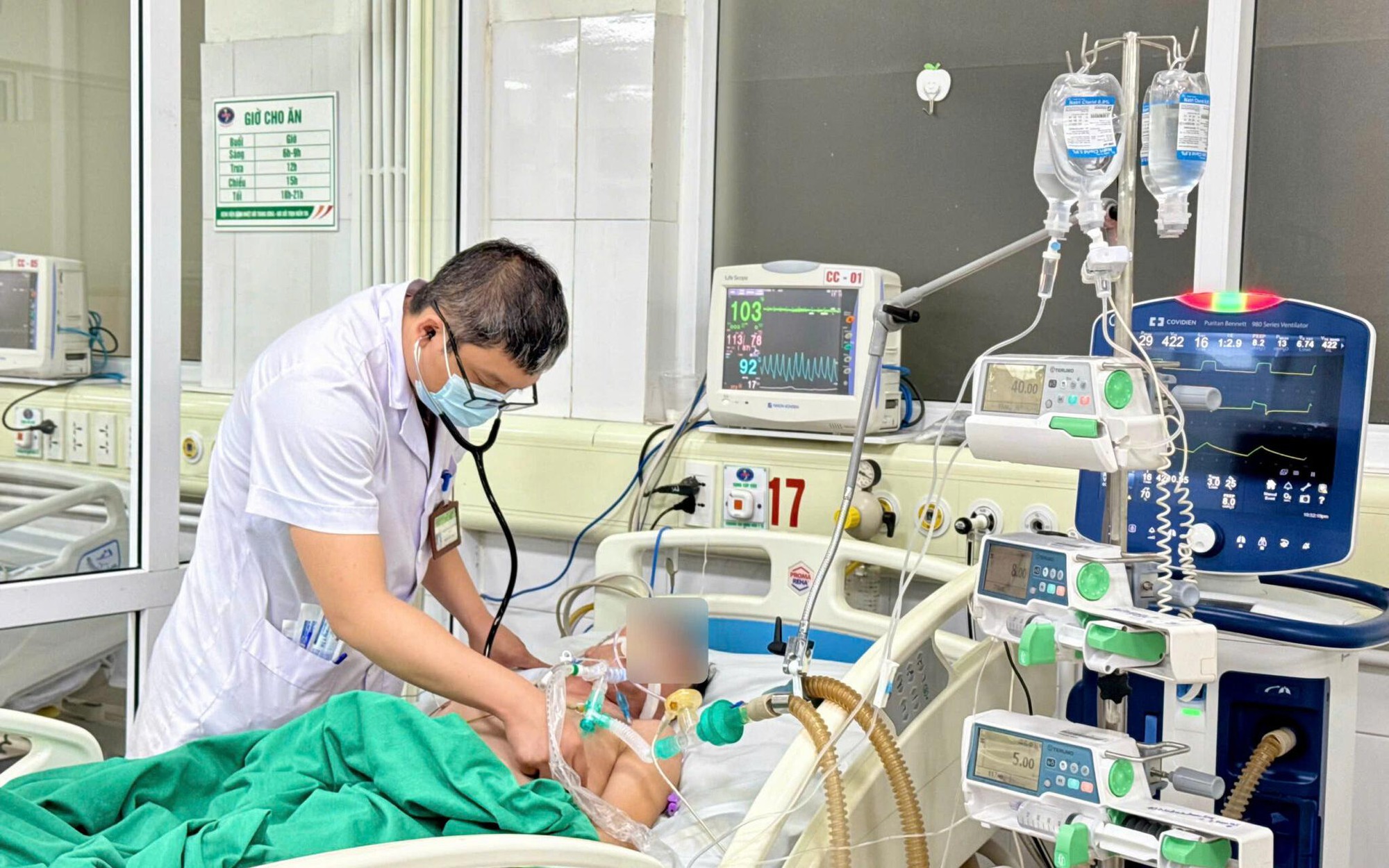 3 bệnh thường gặp ở người cao tuổi khi giao mùa- Ảnh 2.