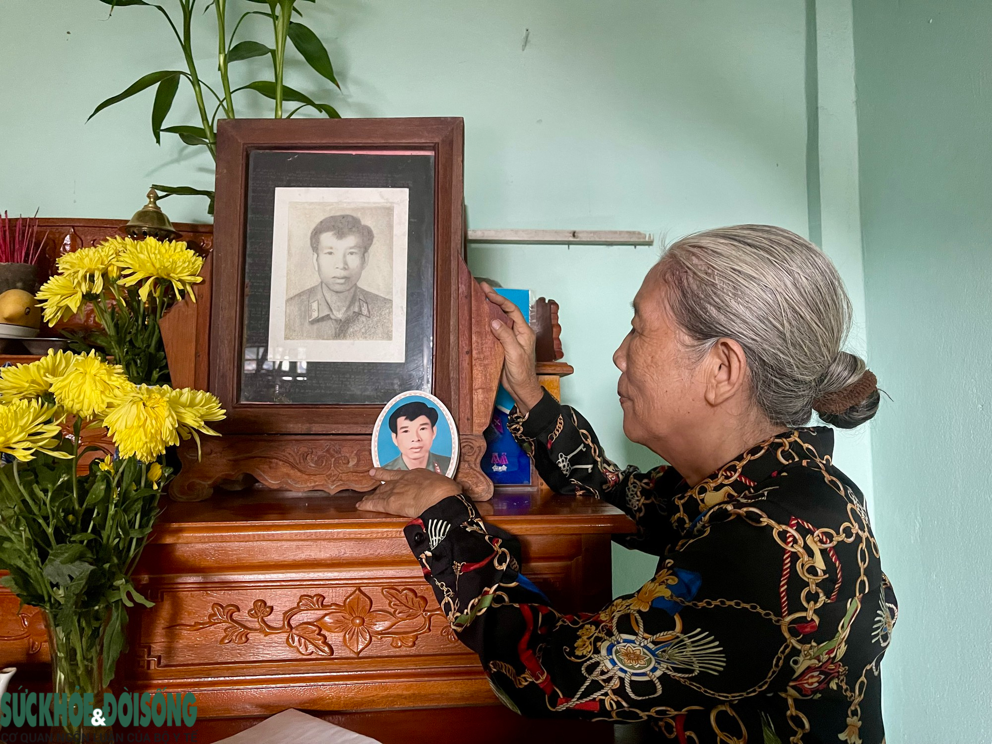Gallery - Đưa hài cốt người chồng liệt sĩ hy sinh khi làm nhiệm vụ quốc tế trở về sau 40 năm