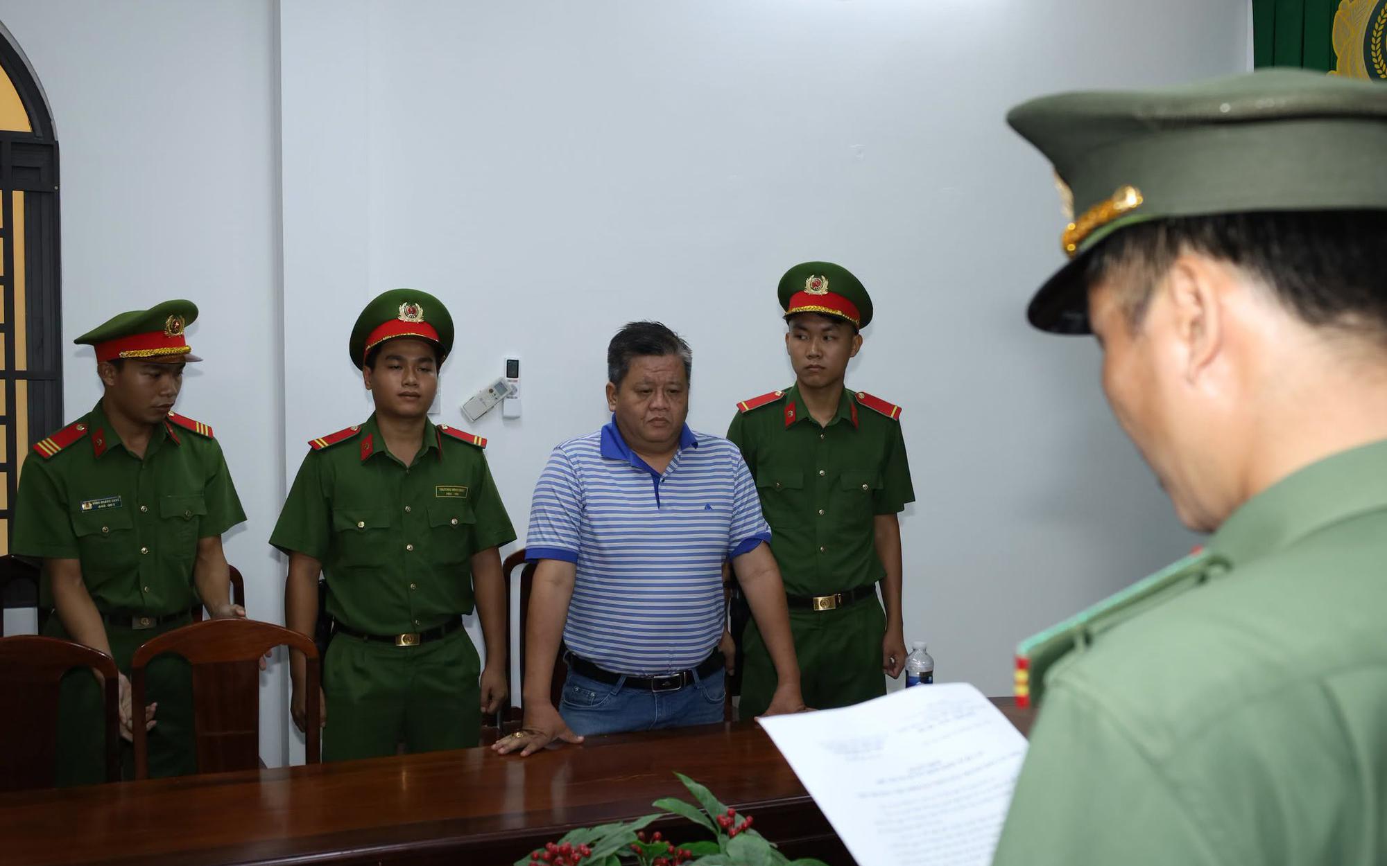 Bắt Giữ 8 Người Hàn Quốc Lừa Đảo Qua Interpol Từ Campuchia Sang Việt Nam