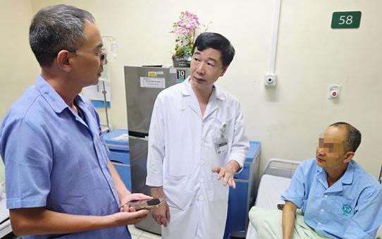 Điều trị bệnh viêm gan B cần theo dõi định kỳ theo chỉ định của bác sĩ. - Ảnh 1.