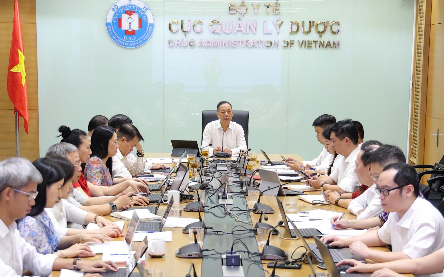 Bộ trưởng Đào Hồng Lan: Tiếp tục hoàn thiện thể chế, phát triển ngành dược ngang tầm khu vực- Ảnh 10.