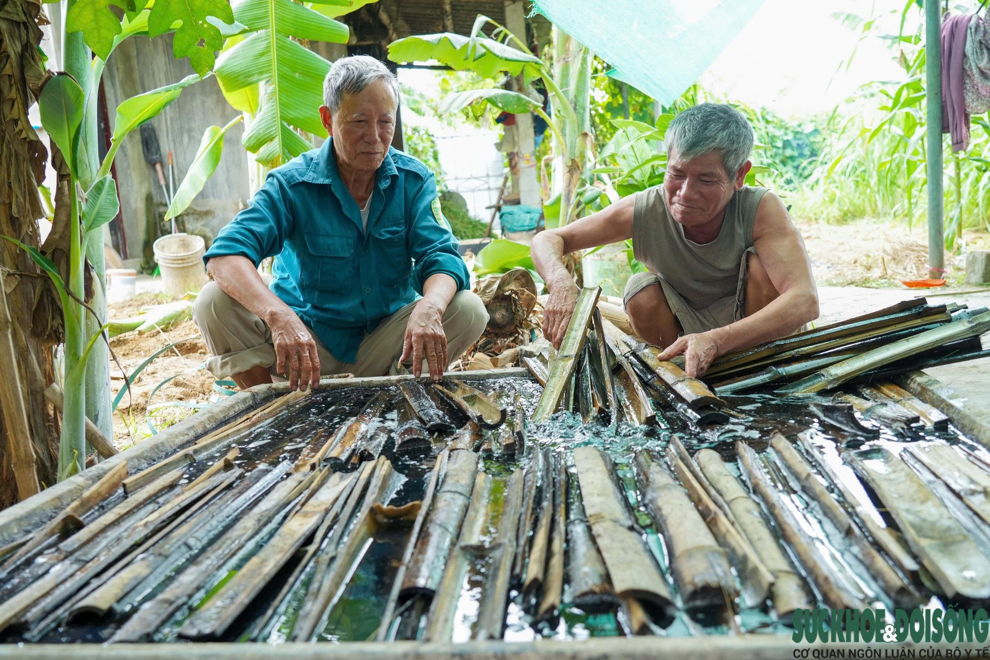 Làng đan nơm trăm tuổi lên 'chợ số'- Ảnh 2.