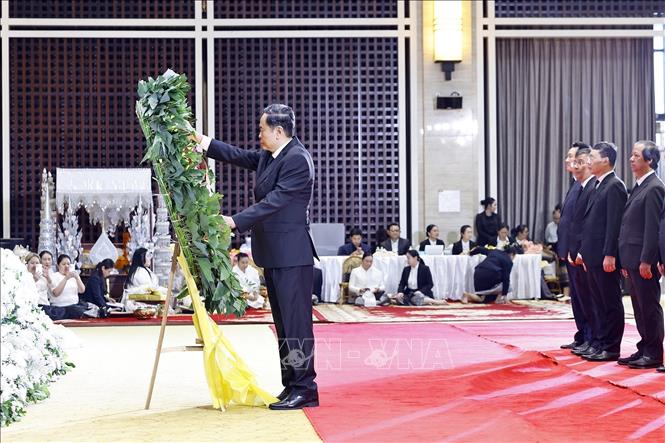 Chủ tịch Quốc hội Trần Thanh Mẫn viếng Chủ tịch Quốc hội Lào Xaysomphone Phomvihane- Ảnh 2.